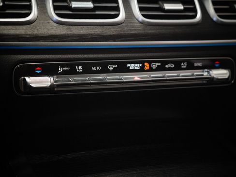 Certified 2025 Mercedes-Benz GLE 350 4MATIC image 25