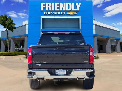 Used 2022 Chevrolet Silverado 1500 LTZ w/ Z71 Off-Road Package image 6