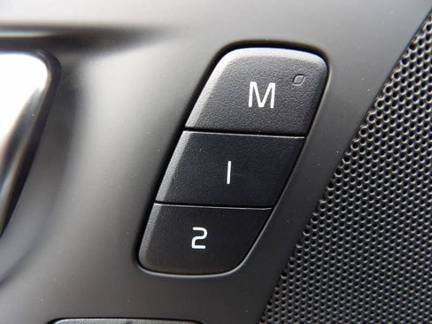 New 2026 Volvo V60 B5 Cross Country Plus w/ Protection Package Premier image 11