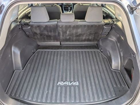 Used 2022 Toyota RAV4 XLE image 14