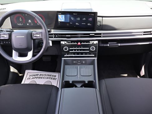 Used 2026 Hyundai Santa Fe SE AWD/4WD image 11
