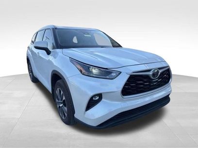 Used 2021 Toyota Highlander XLE
