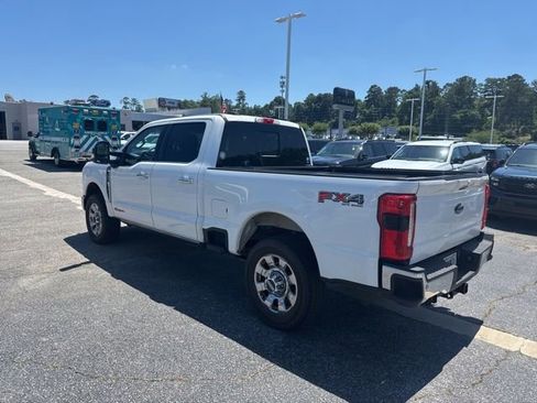 Used 2023 Ford F350 Lariat w/ Lariat Ultimate Package AWD/4WD image 4