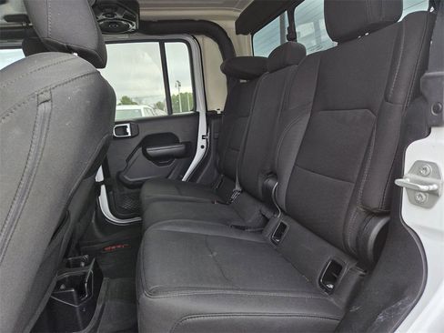 Used 2020 Jeep Gladiator Sport w/ Quick Order Package 24S image 17