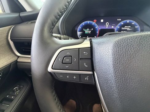 Used 2025 Toyota Grand Highlander AWD image 13