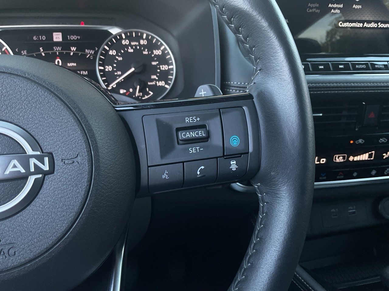 Used 2023 Nissan Rogue SL w/ SL Premium Package FWD image 38