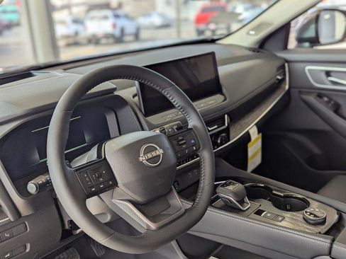 New 2026 Nissan Rogue Platinum w/ Platinum Premium Package AWD/4WD image 16
