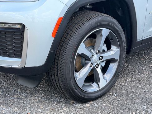 New 2026 Jeep Grand Cherokee Limited AWD/4WD image 23