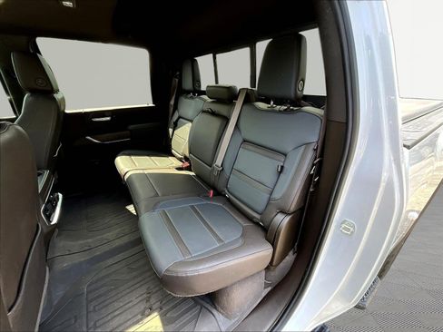 Used 2022 GMC Sierra 3500 Denali AWD/4WD image 23