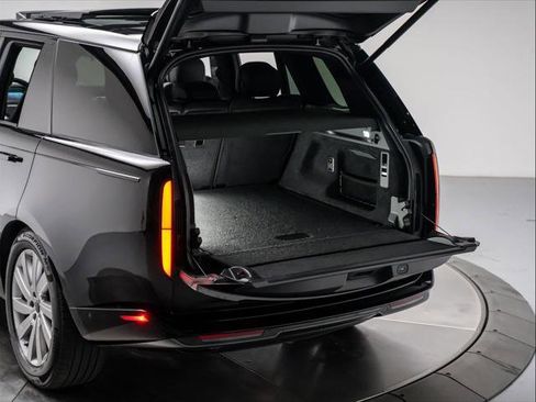 New 2026 Land Rover Range Rover SE image 30