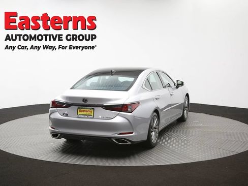 Used 2019 Lexus ES 350 Ultra Luxury w/ Accessory Package FWD image 42