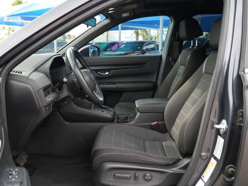 Used 2025 Honda CR-V Sport image 14