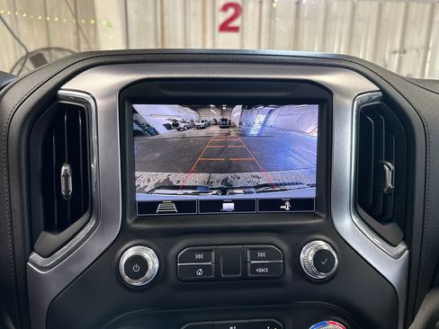 Used 2020 GMC Sierra 2500 SLT w/ X31 Off-Road Package AWD/4WD image 25