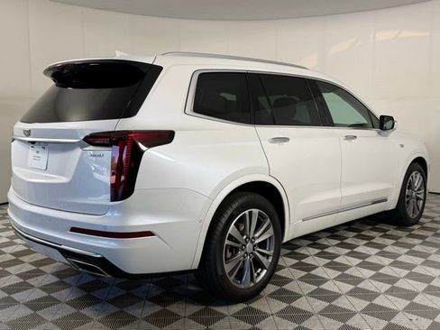 Used 2021 Cadillac XT6 Premium Luxury FWD image 10