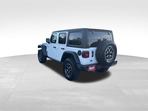 Used 2024 Jeep Wrangler Unlimited Rubicon AWD/4WD image 3
