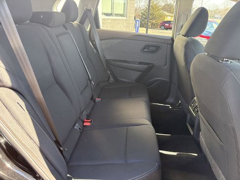 Used 2023 Nissan Rogue S image 20