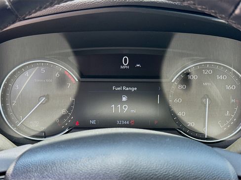 Used 2023 Cadillac XT4 Premium Luxury w/ Driver Assist Package FWD image 9