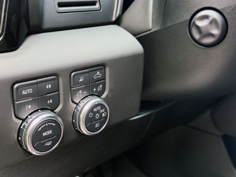 Used 2025 GMC Sierra 1500 AT4 AWD/4WD image 7