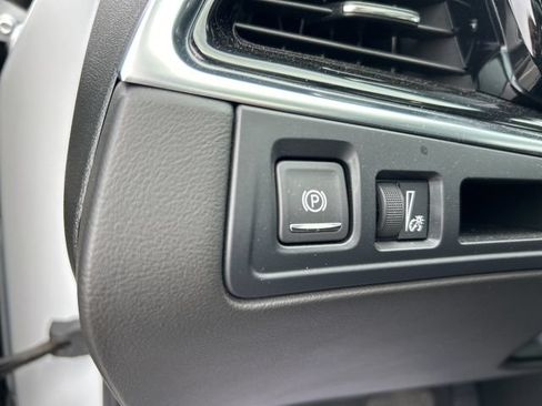 Used 2024 Cadillac XT6 Premium Luxury AWD/4WD image 46