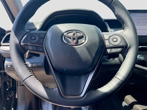Used 2024 Toyota Camry XSE image 11