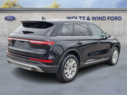 Used 2021 Lincoln Corsair AWD image 6
