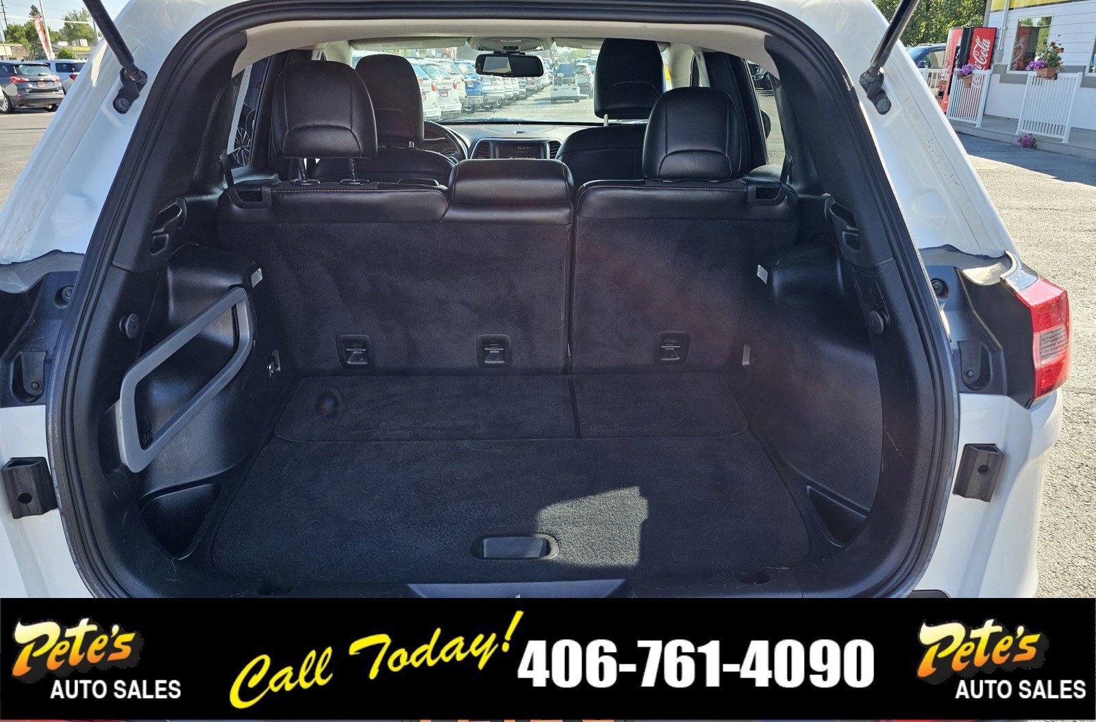 Used 2016 Jeep Cherokee Trailhawk AWD/4WD image 9