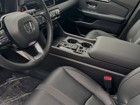 New 2025 Honda Pilot Touring image 10
