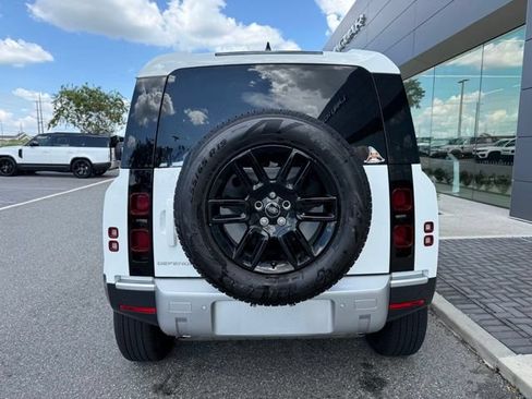 Used 2025 Land Rover Defender 90 S AWD/4WD image 2