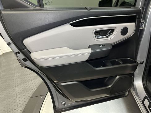 Certified 2024 Honda Pilot Touring image 30
