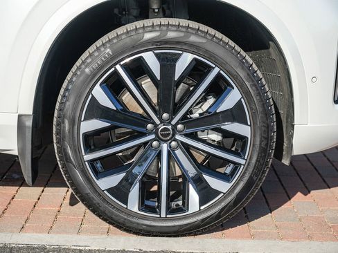Used 2026 Volvo XC90 B5 Plus w/ Protection Package AWD/4WD image 12