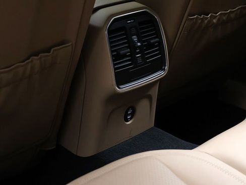 Used 2021 Porsche Macan image 14