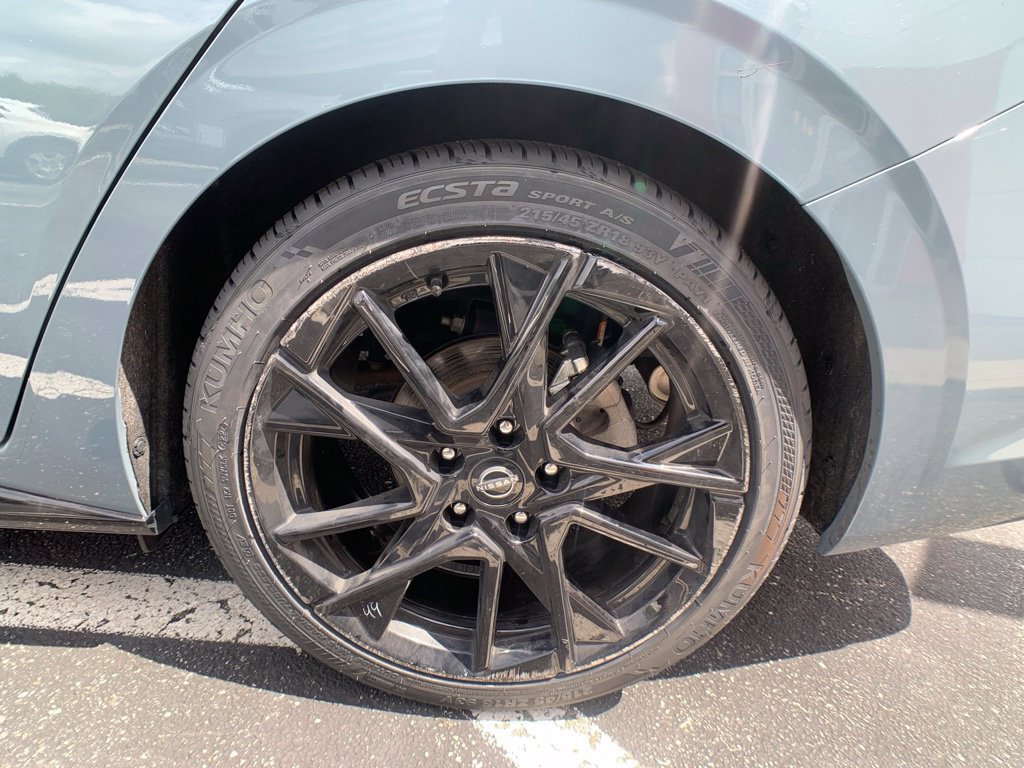 Used 2025 Nissan Sentra SR w/ Midnight Edition FWD image 34