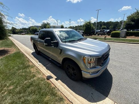 Used 2021 Ford F150 XLT w/ Equipment Group 302A High AWD/4WD image 9