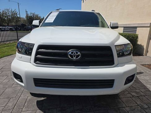 Used 2014 Toyota Sequoia Limited image 2