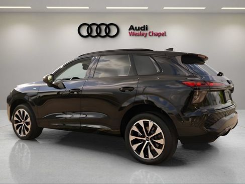 New 2026 Audi Q3 quattro 2.0T AWD/4WD image 3