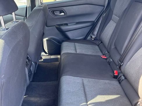 Used 2024 Nissan Rogue SV image 11