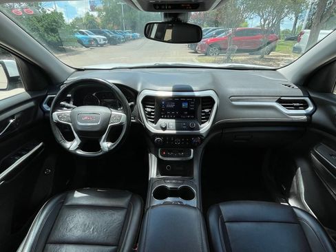 Used 2023 GMC Acadia SLT AWD/4WD image 10