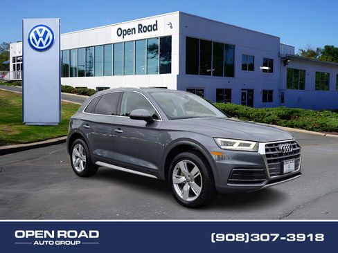 Used 2019 Audi Q5 2.0T Premium Plus w/ Premium Plus Package AWD/4WD image 1