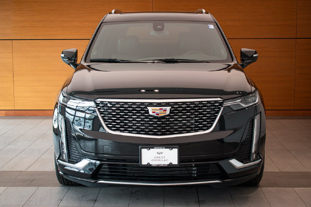 Used 2024 Cadillac XT6 Premium Luxury AWD/4WD image 2