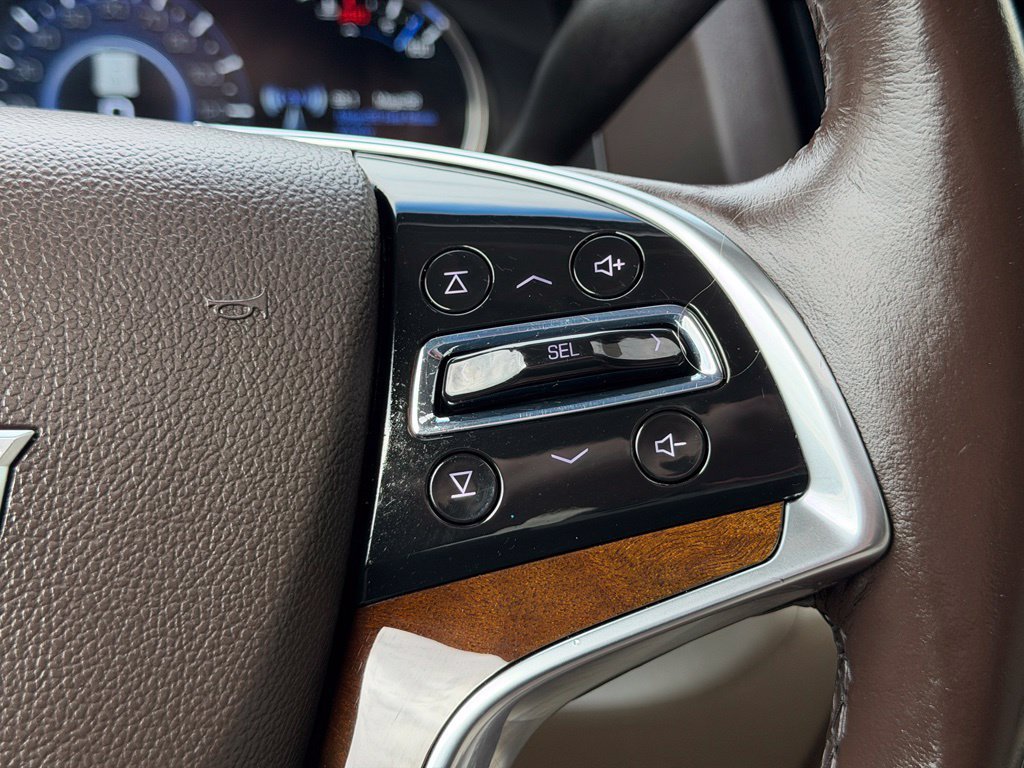 Used 2017 Cadillac Escalade Premium Luxury AWD/4WD image 19