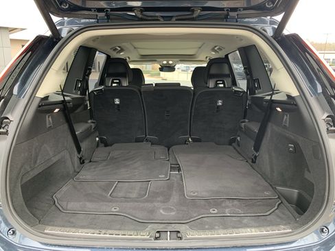 Used 2025 Volvo XC90 B6 Plus image 34