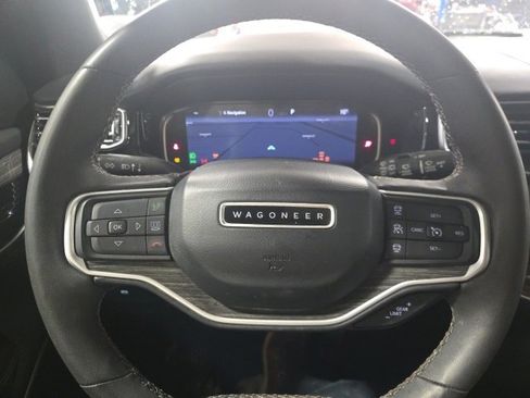 Used 2022 Jeep Wagoneer Series III w/ Premium Group I image 17