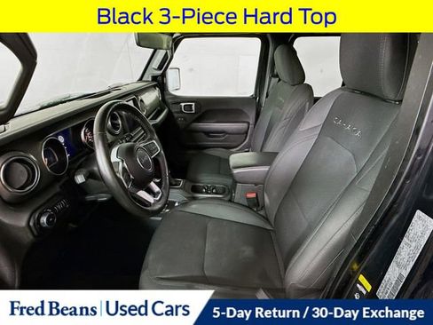 Used 2022 Jeep Wrangler Unlimited Sahara w/ Cold Weather Group image 26