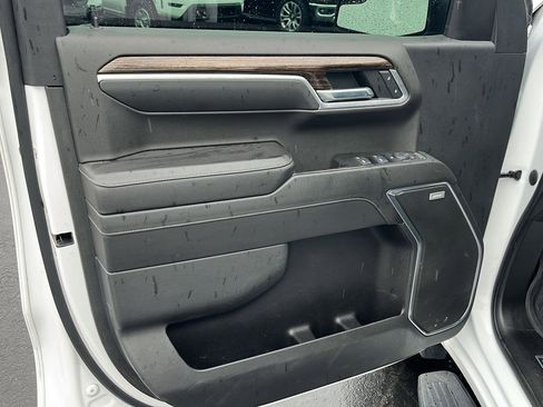 Used 2022 GMC Sierra 1500 Elevation w/ Preferred Package AWD/4WD image 19