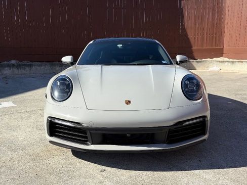Used 2021 Porsche 911 Carrera image 2