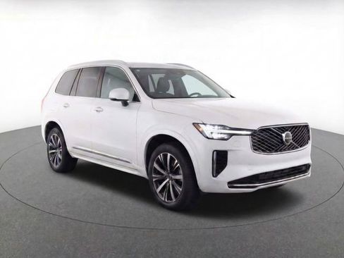 New 2026 Volvo XC90 B6 Core image 39