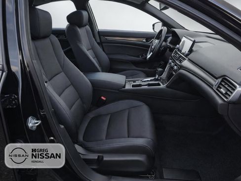 Used 2022 Honda Accord Sport image 11