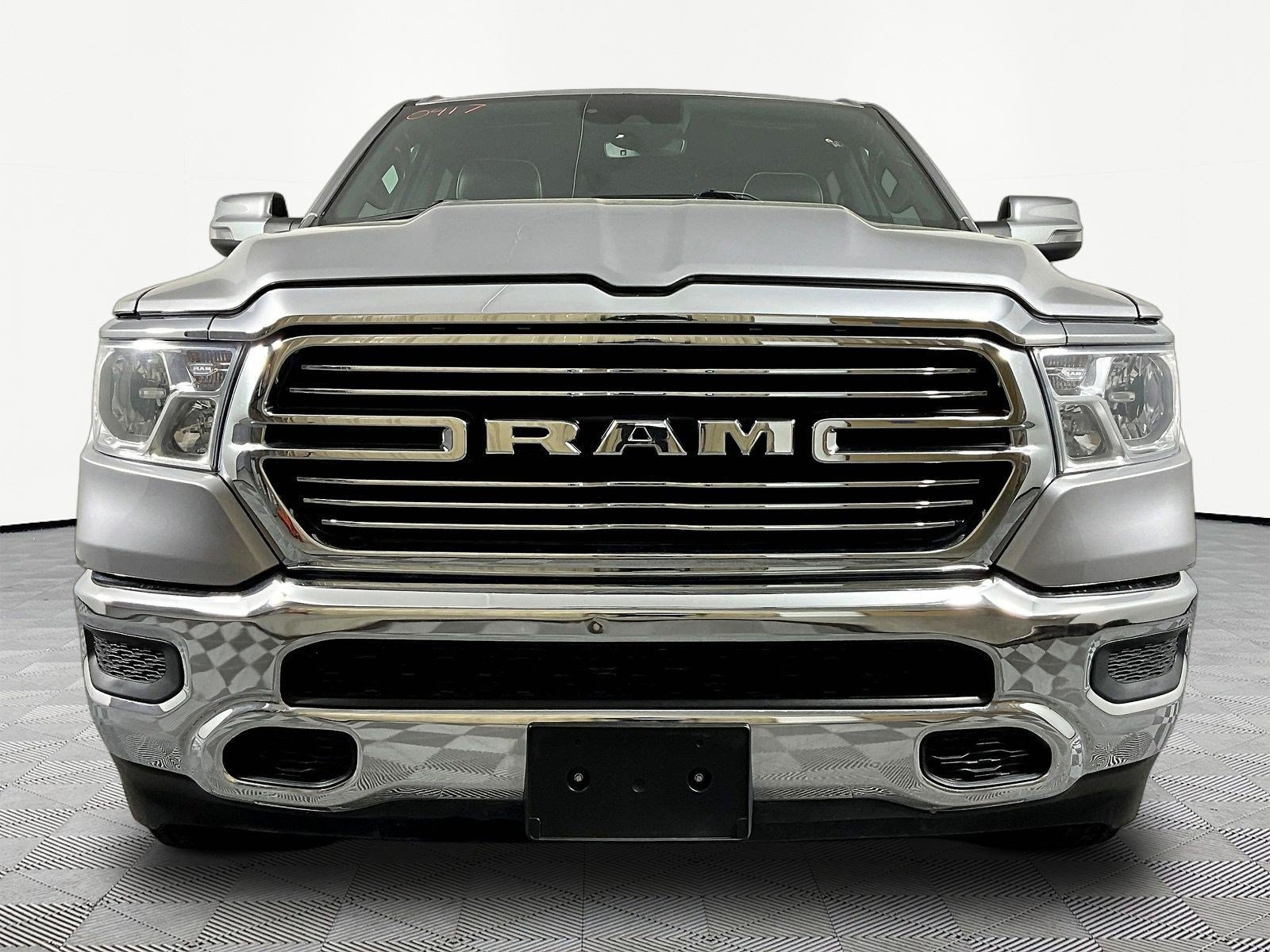 Used 2023 RAM 1500 Laramie AWD/4WD image 9