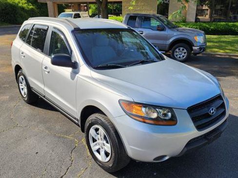 Used 2009 Hyundai Santa Fe GLS FWD image 5