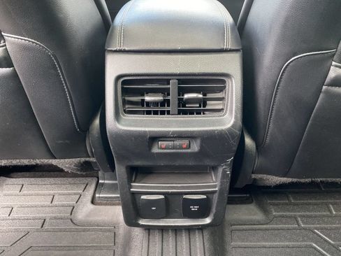 Used 2020 Ford Edge Titanium w/ Equipment Group 301A FWD image 31